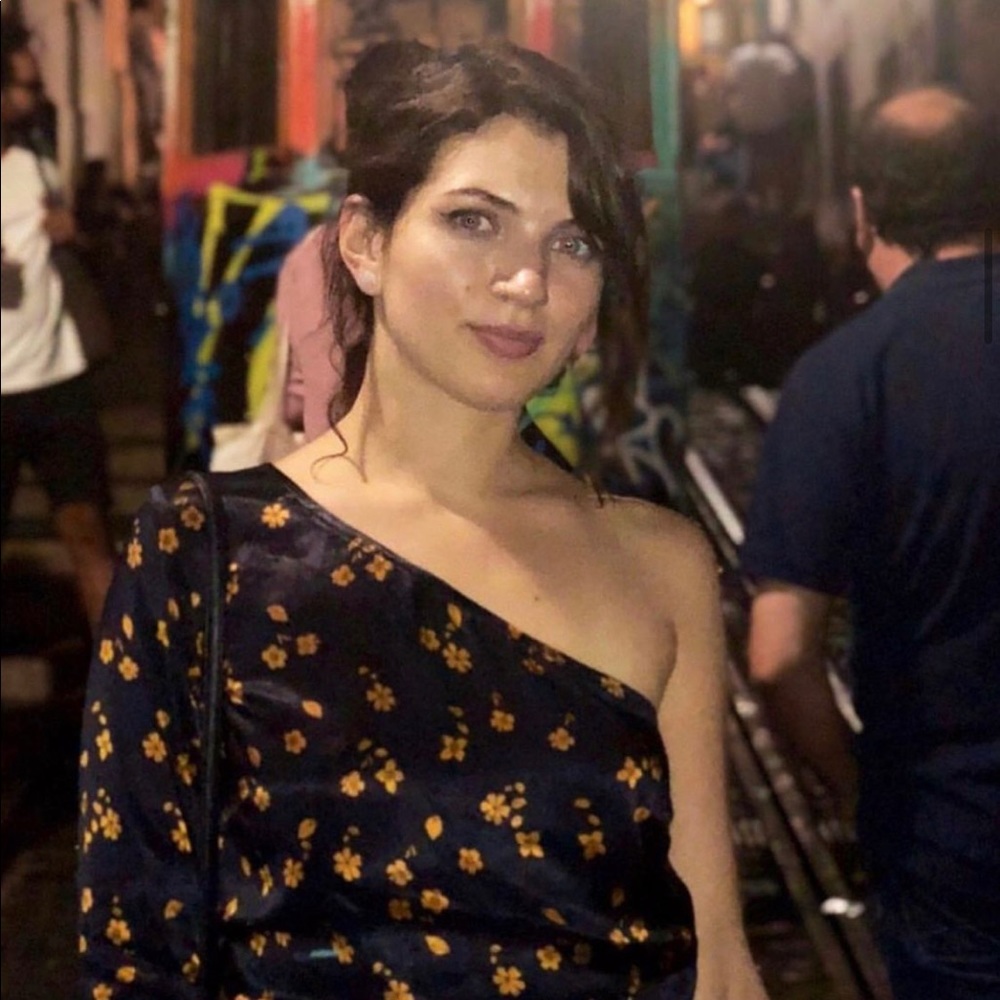 Meet your Posher, Victoria